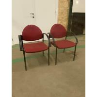2 stoelen, rode zitting en rugleuning , zithoogte plm 44cm